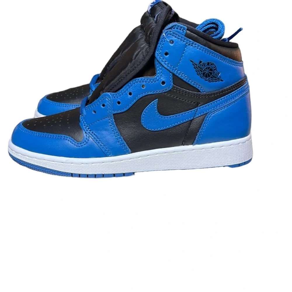NIB Nike air Jordan Retro high Og youth size 5 (womens size 7) brand new in box